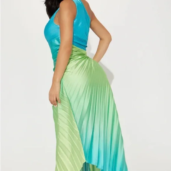 green emerald velvet dress Nova Dress